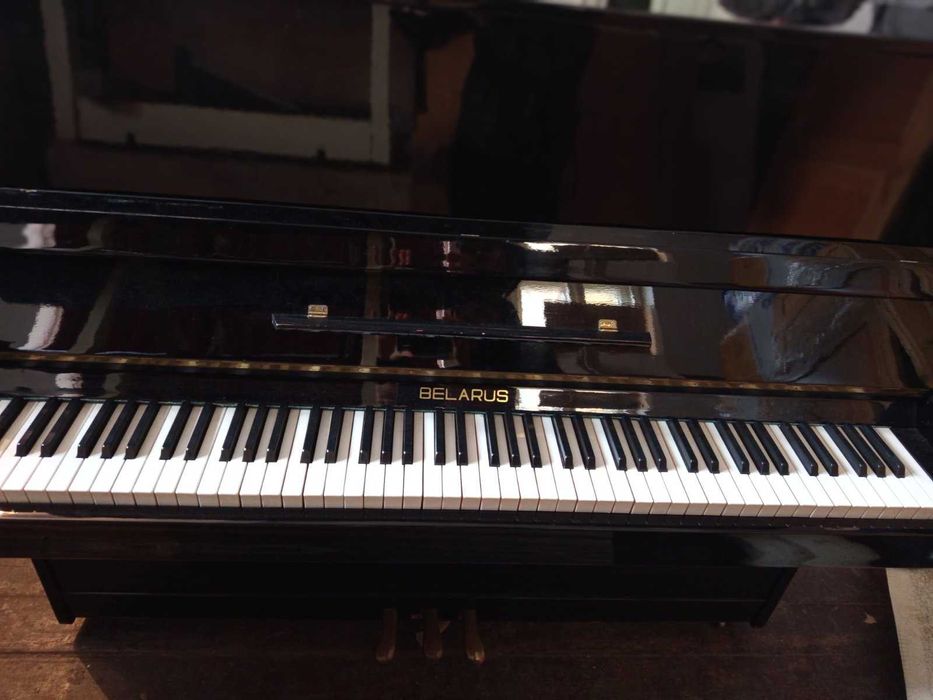 Пиано Belarus запазено