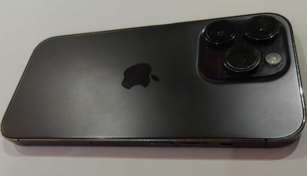 Продавам iPhone 14 Pro - 88% капацитет на батерията