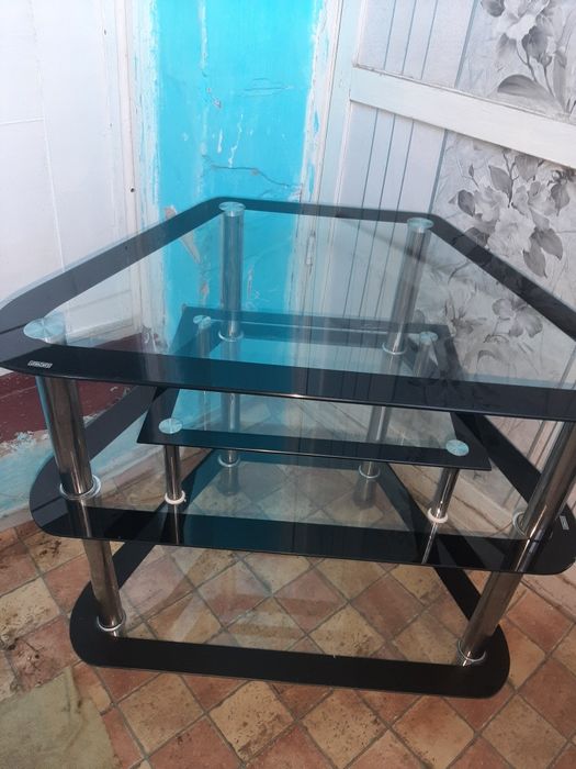 Полка под телевизор