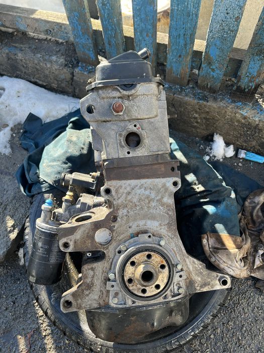 Продам двигатель 1.8 бензин (подходит на Пассат Passat / Golf)