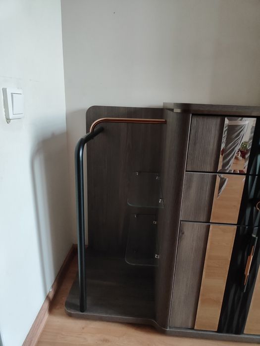 Комод с зеркалом