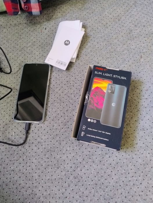 Продам телифон нови