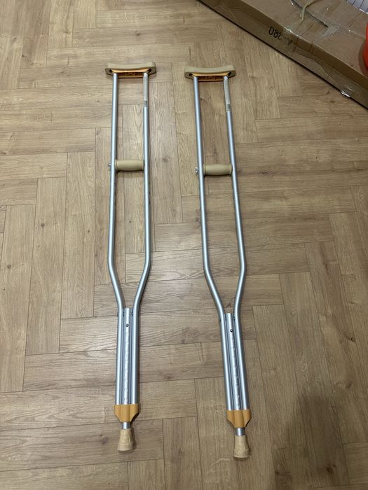 Костыли подмышечные