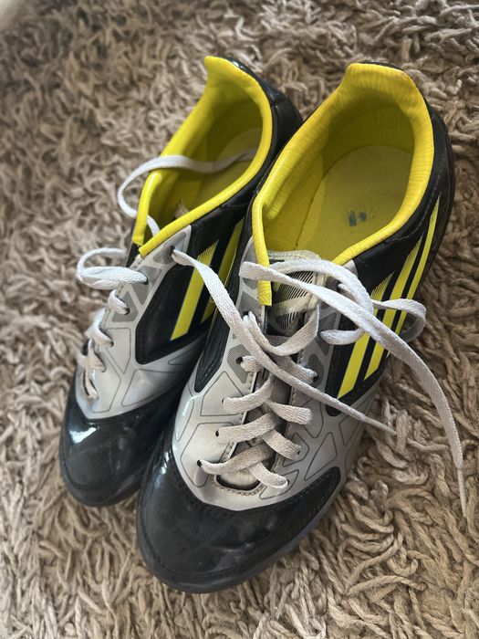 Обувки Adidas F50