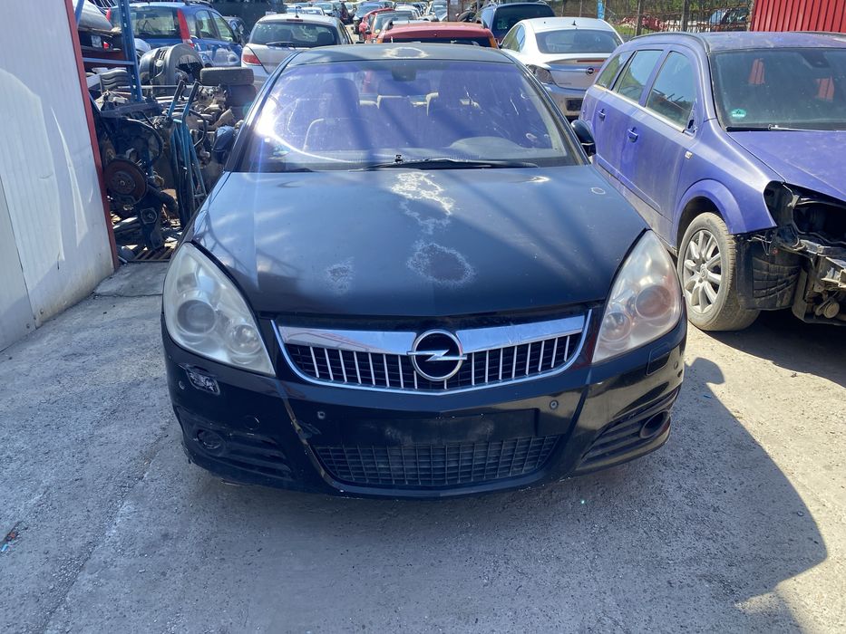 Dezmembrez Opel Vectra C 1.9 CDTI Facelift