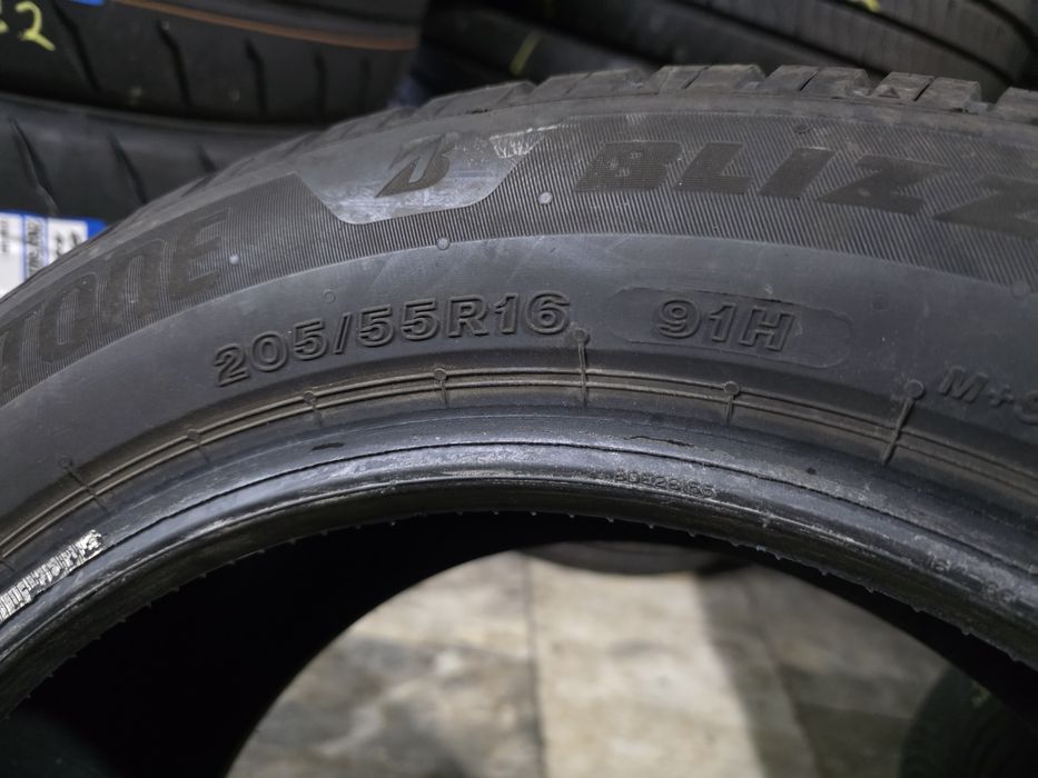 2бр Зимни гуми 205 55 16 - Bridgestone - DOT 2024