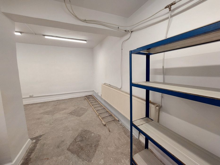 Inchiriez spațiu comercial - 77 mp - Craiova (zona Lapus)