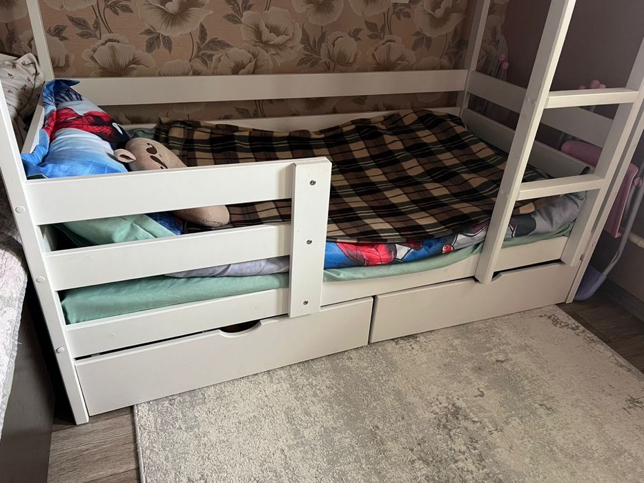 Двухъярусная кровать, детская.