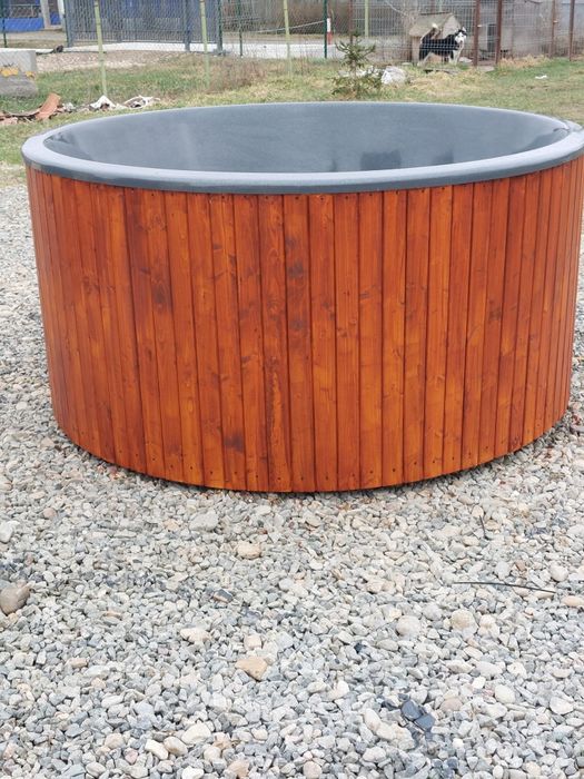 Ciubar jacuzzi 6pers