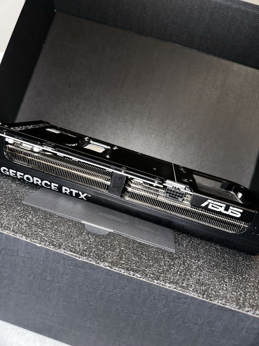 [REZERVATĂ] Placa Video RTX 5070 Ti 16 GB GDDR7 Asus Prime OC