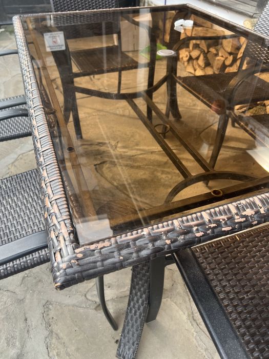 Маса от ратан със 6 стола