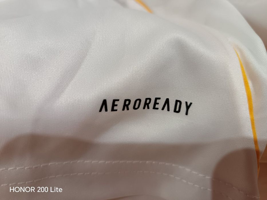 Футболна тениска- Нова. Високо качество