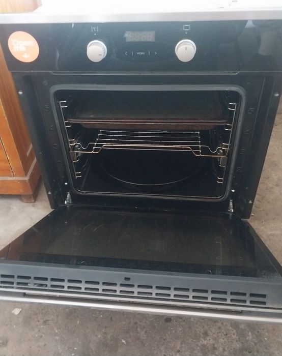 Продам духовой шкаф