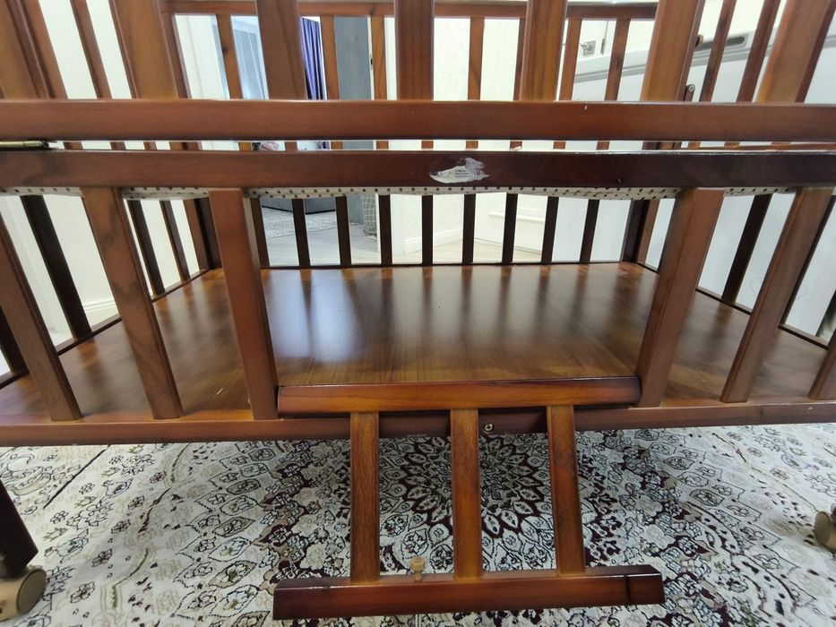 Продам детскую кроватку