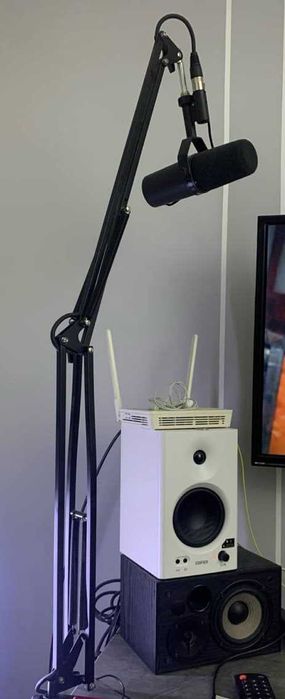 Пройессиональный студийно-подкастный микрофон SHURE SM7B