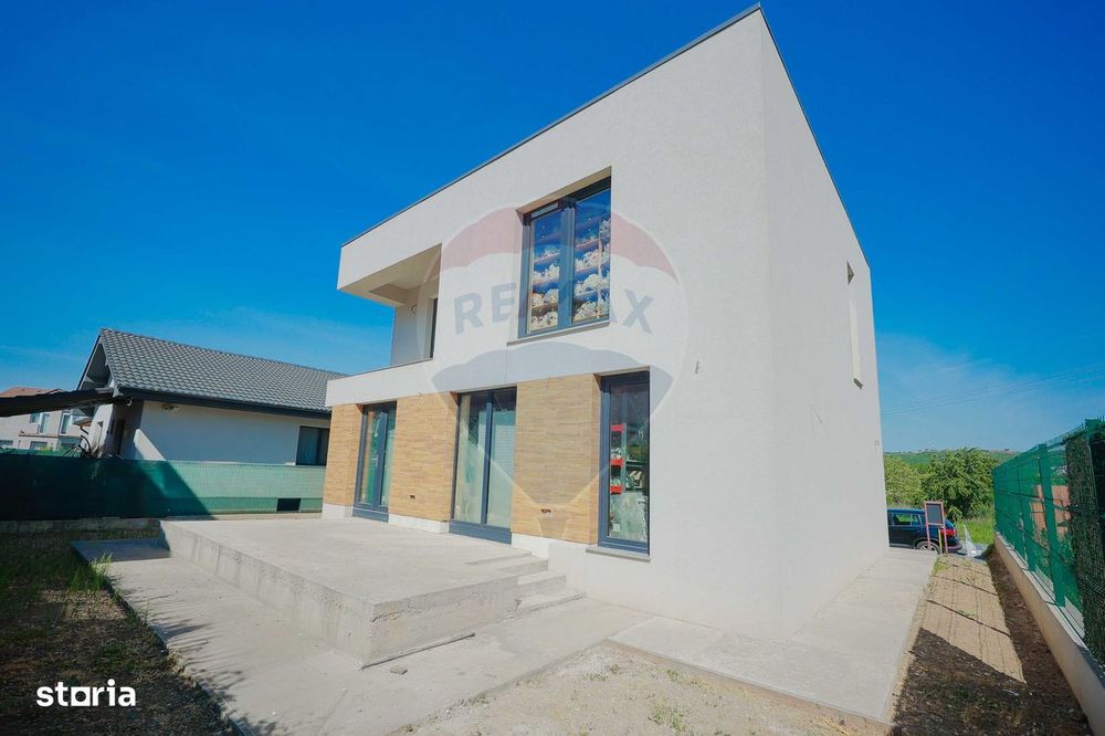 Casă / Vilă cu 5 camere de vânzare în zona Calea Clujului