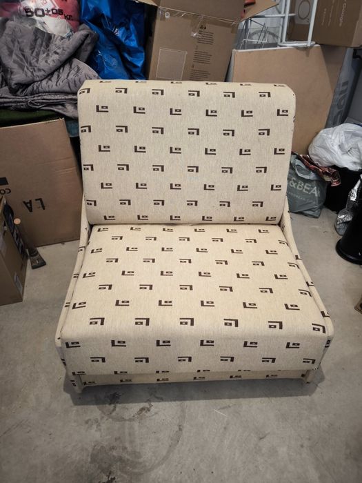 Малко разтегателно диванче / канапе