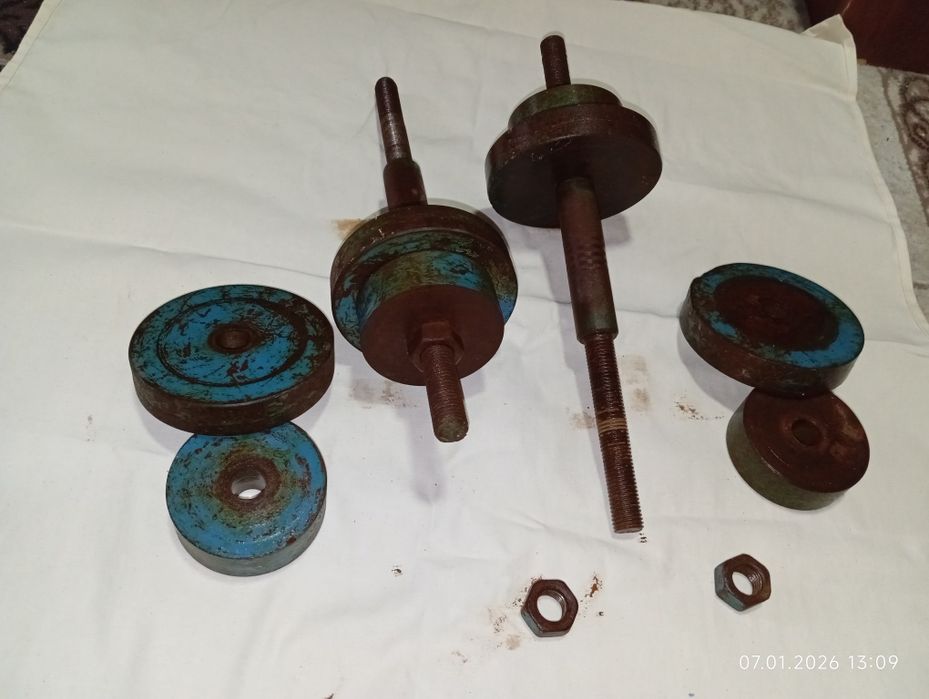 Гантели продам .