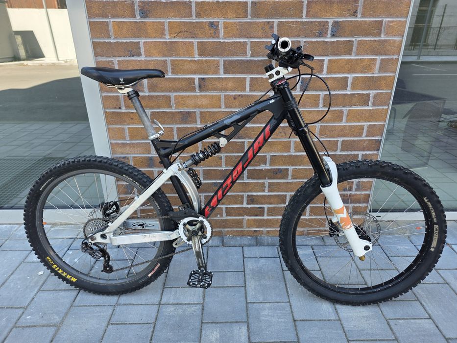 Nicolai DH Mountain Bike – Marzocchi Bomber