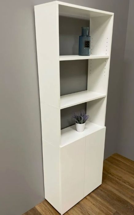 Стелаж с дверцами