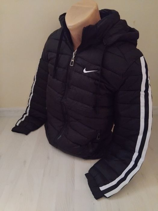 Geaca băieți Nike.
