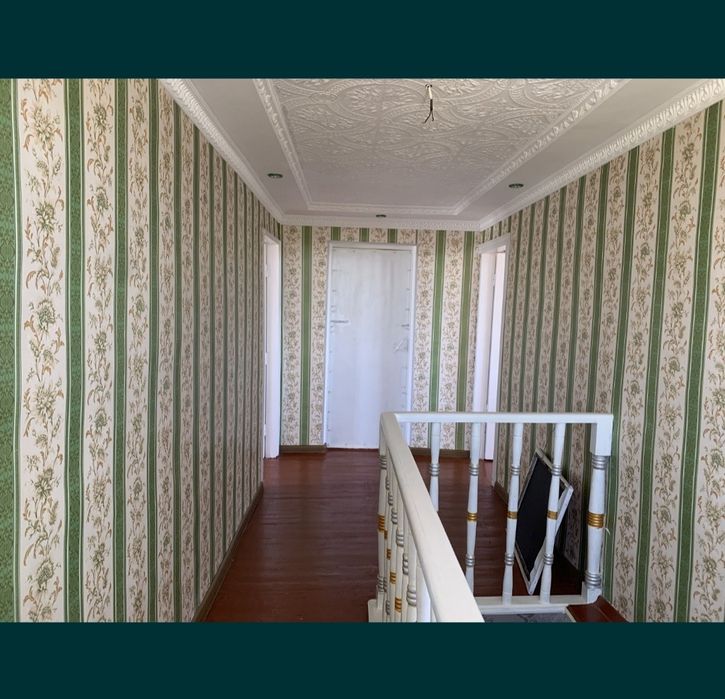 Продаётся Дача 12 соток
3 этажный дом 6 комнат 2 балкона
От Ташкента 4