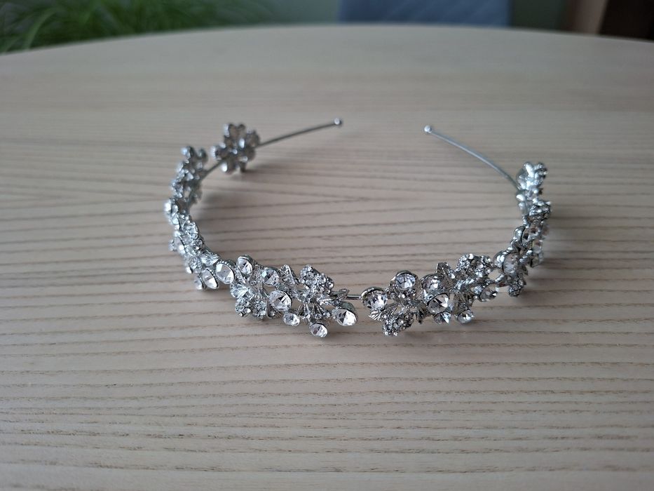 Accesoriu par cu pietre