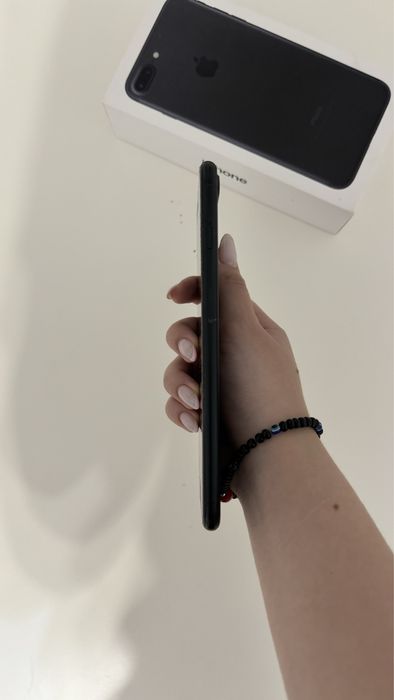 Продам i phone 7 plus