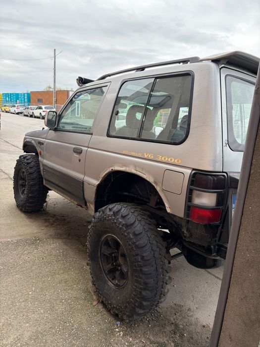 Mitsubishi pajero 3000 v6 benzina