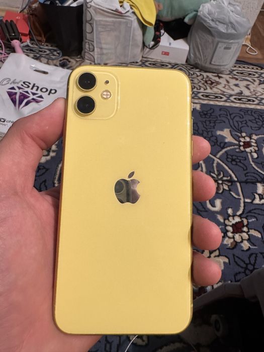 Iphone 11 емкость 74%
