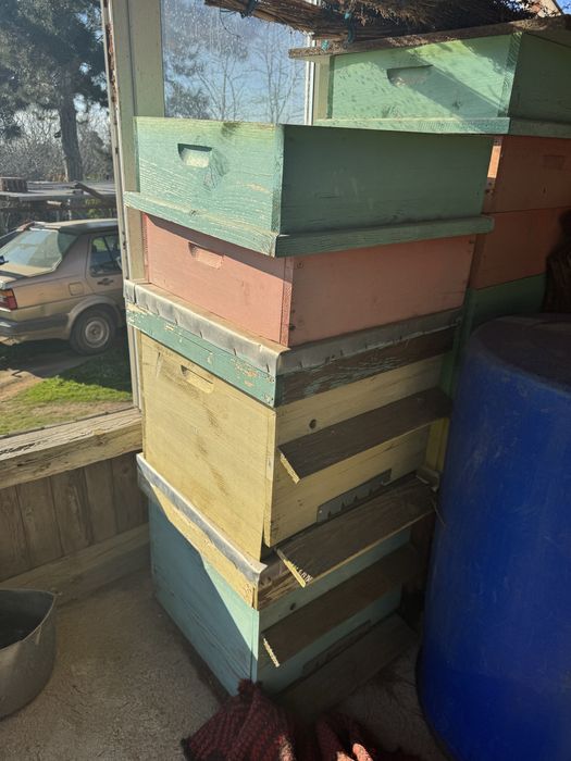 Продавам пчелни кошери- лично предаване