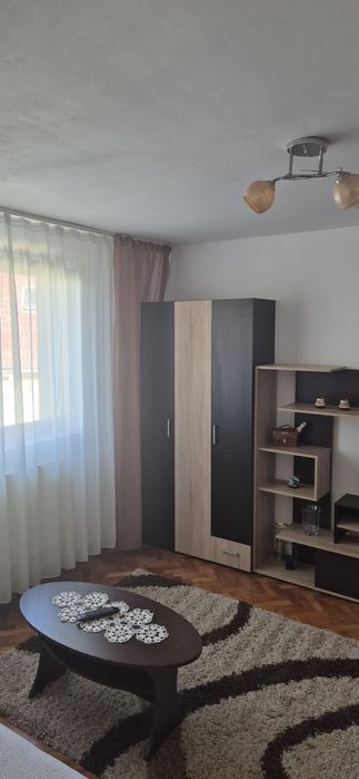 Apartament de închiriat