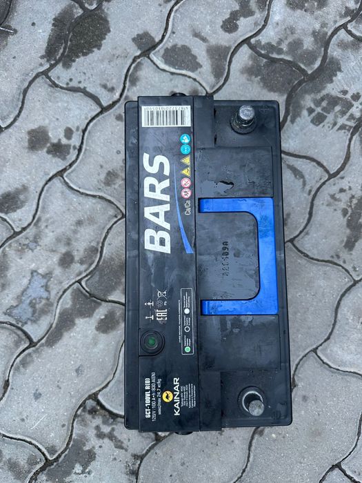 Продам аккамулятор 100 , 500 ват держит