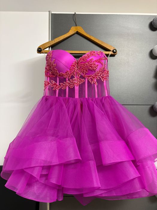Rochie de seara scurtă