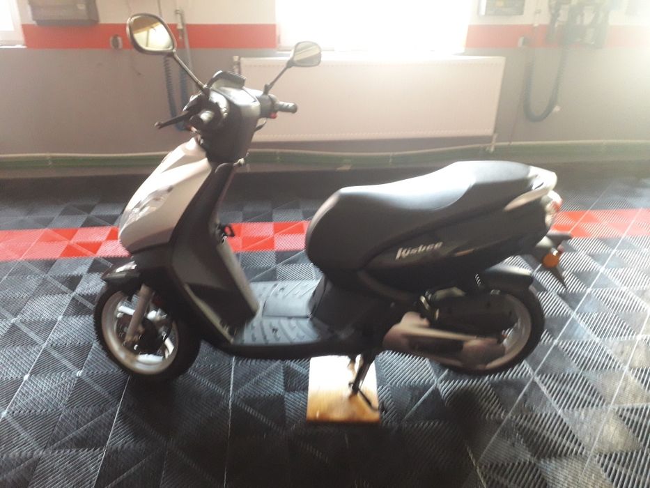 Vand scuter  450euro   Generic 600 eurodetin CI