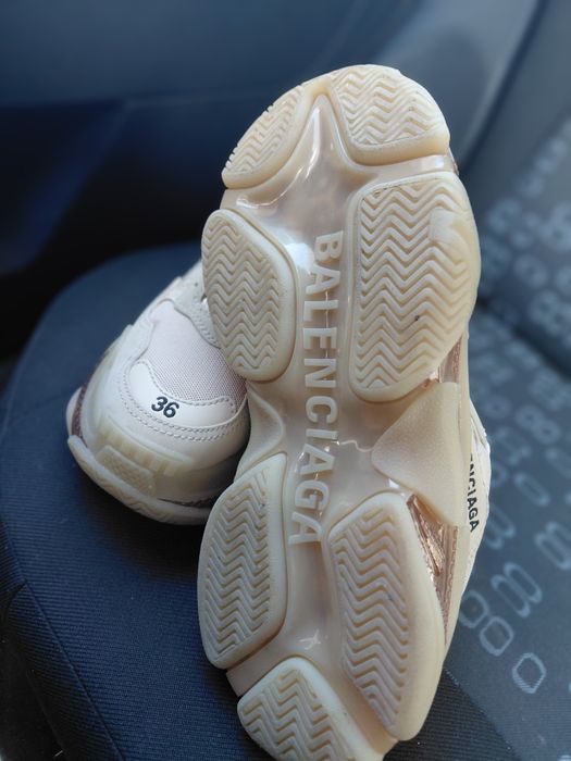 Balenciaga triple s original!!!!