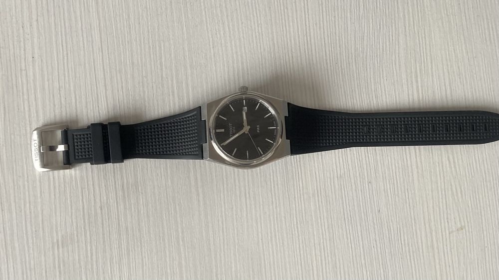 Продам часы Tissot PRX