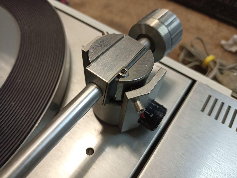 Грамофон + един за подарък