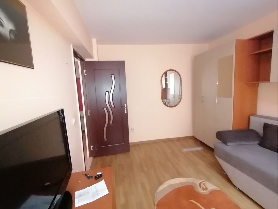 Apartament cu o camera de inchiriat