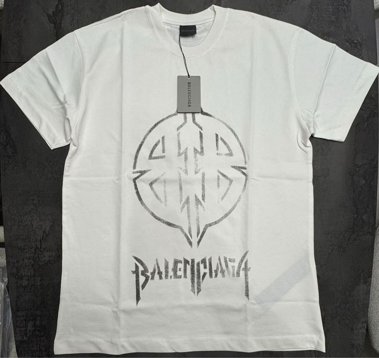 Тениски на Balenciaga