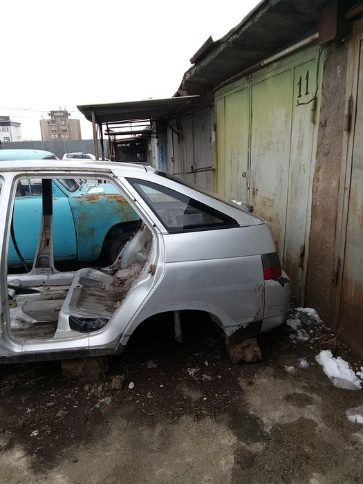 ВАЗ 2112 на запчасти