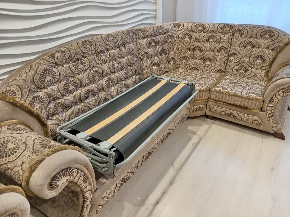 Срочно диван 200тысяч. тг.