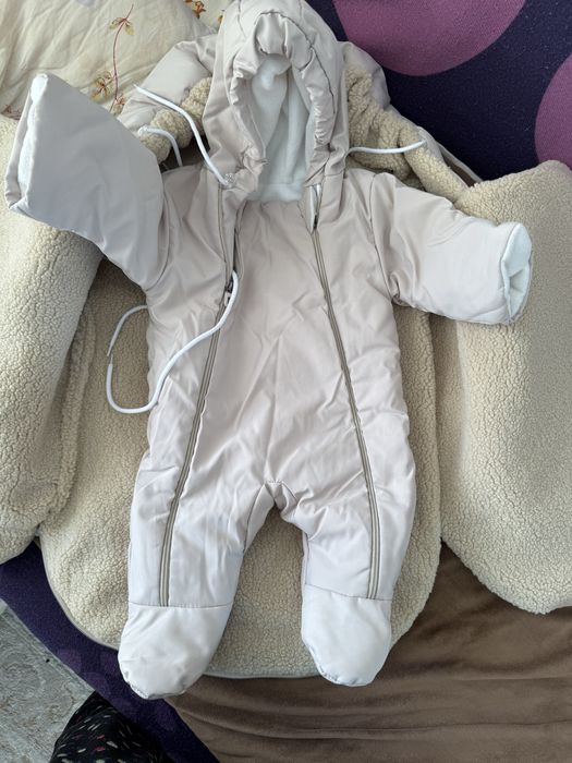 Продается комбинезон с коконом.