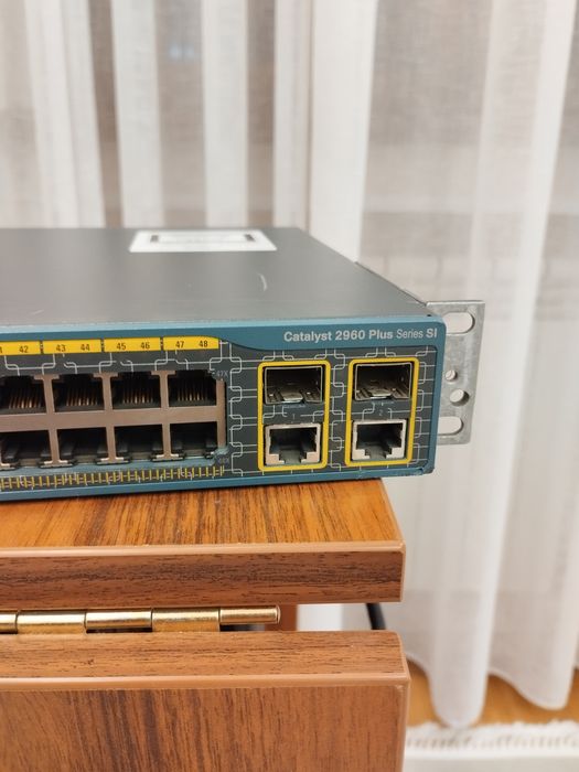 Cisco WS-C2960+48TC-S