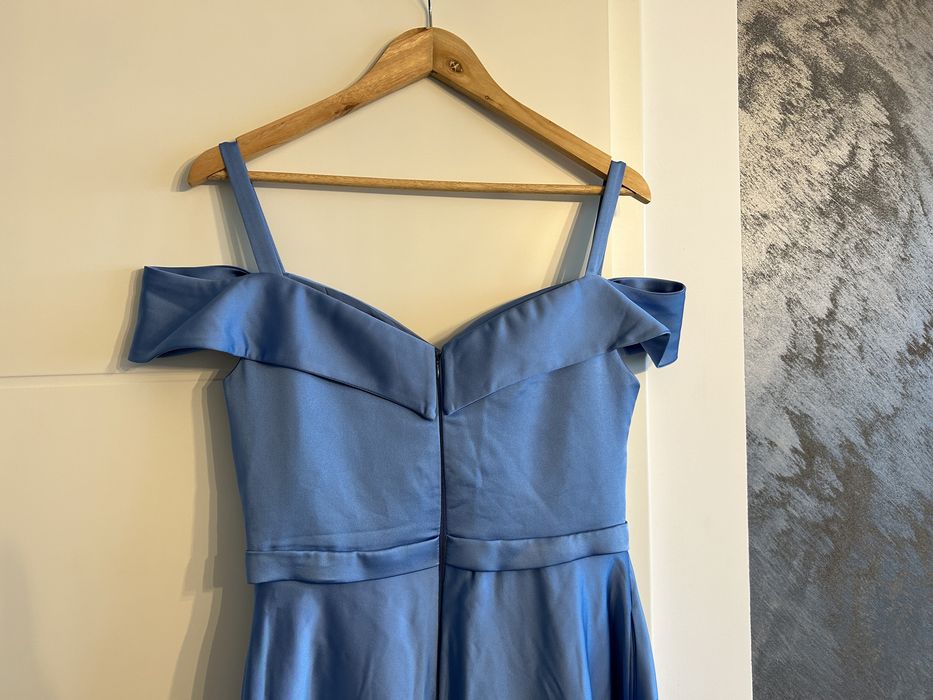 Vând rochița elegantă pentru ocazie ! Mărimea 42