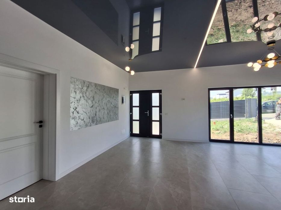 Rest de plata/schimburi Casa nouă cu 5 camere, curte și acces asfaltat