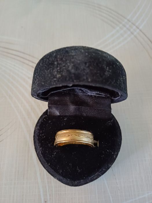 Продавам пръстени