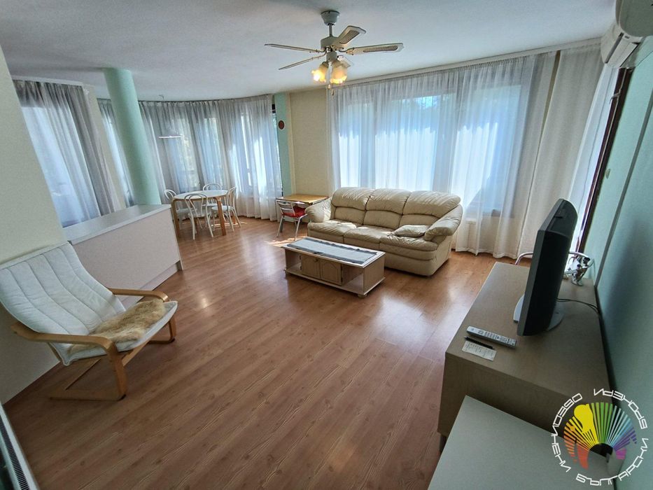 Дава се под наем Тристаен апартамент в Бургас, Лазур - 95 кв.м за 459 € - Снимка #1