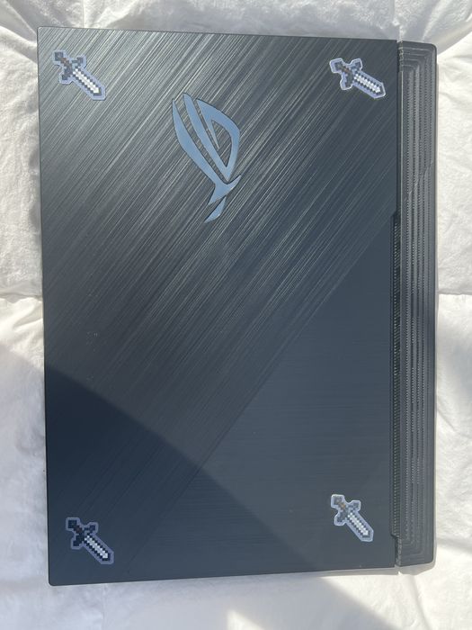 Laptop Gaming ASUS ROG Strix G731GU 17.3” – i7, GTX, stare bună