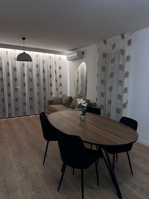Inchiriez apartament